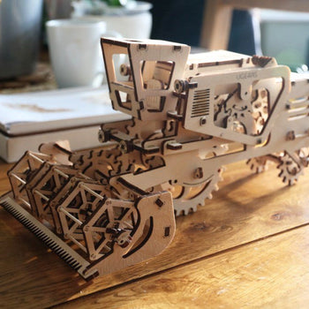 Combine - build your own moving model by UGears - UGears