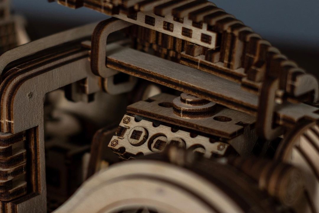 🚗 UGears Roadster – Build Your Own Moving Mechanical Model – Mechanical ...